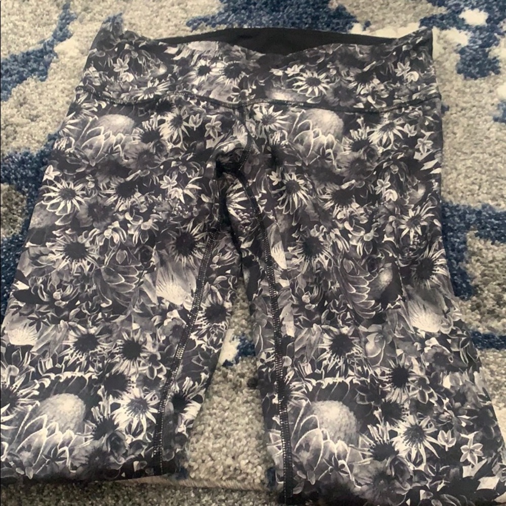 Lululemon flower print full length leggings
